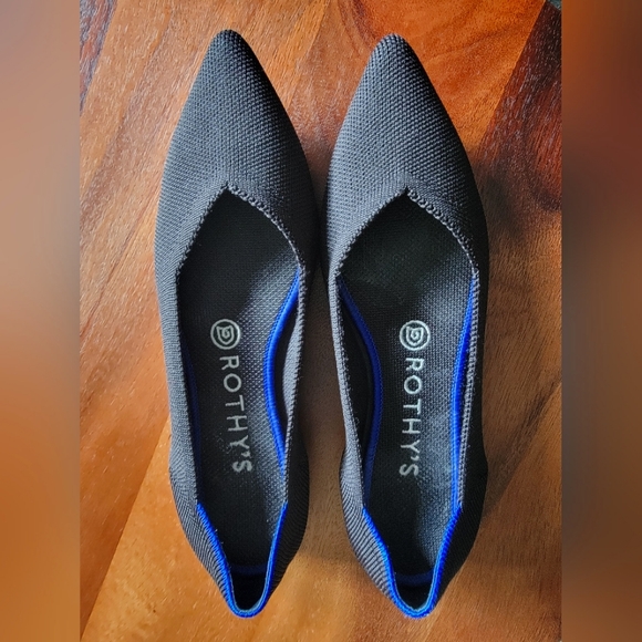 Black Rothy's pointed flats - Picture 8 of 8